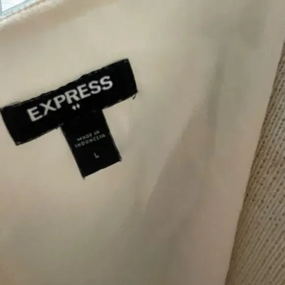 Express Blue Toile Floral Blouse Size Large Pleated Puff Shoulder Lightweight - Picture 2 of 5